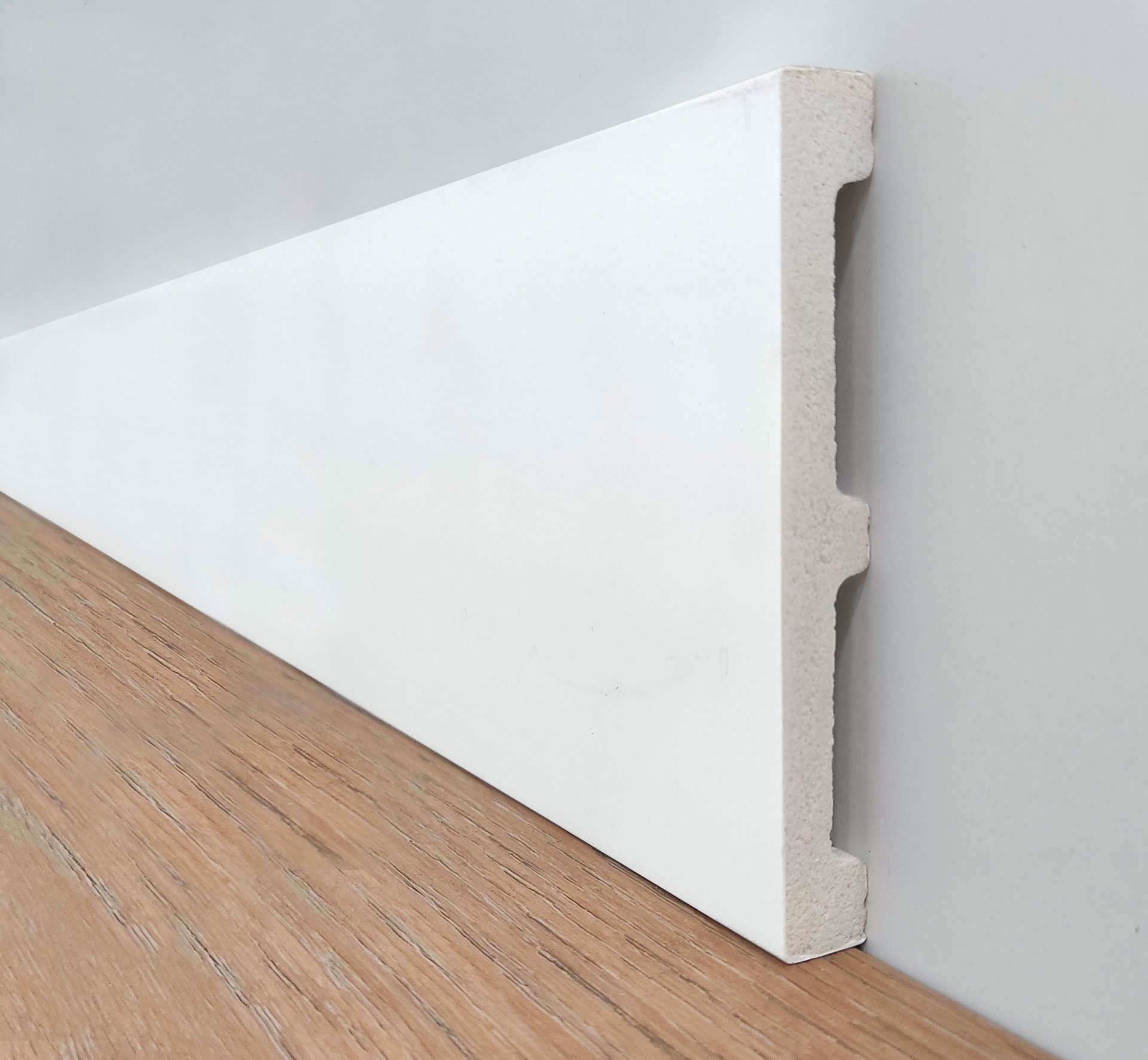 Rodapié moldura 101x13 mm